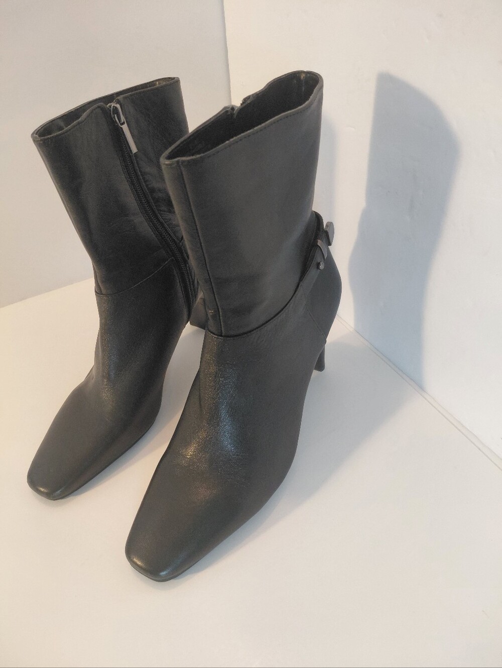 Bandolino Black Mid-Calf Leather Heeled Boots